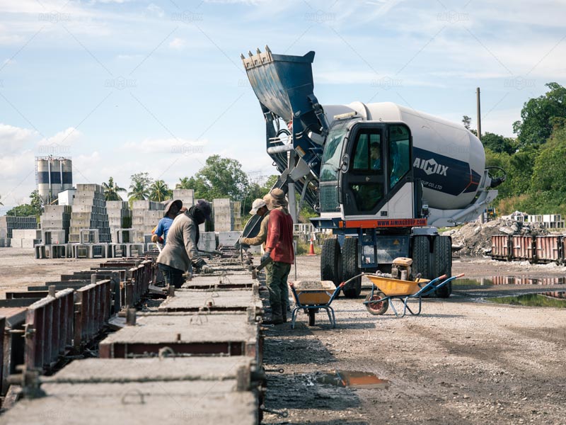 Aimix portable Mixer Concrete Truck for Onsite Precast Concrete Production